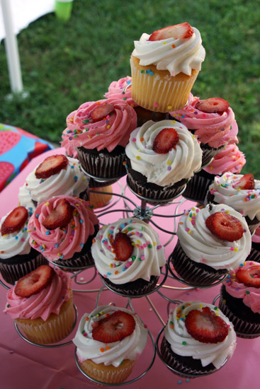 Strawberry Shortcake Party Cupcakes